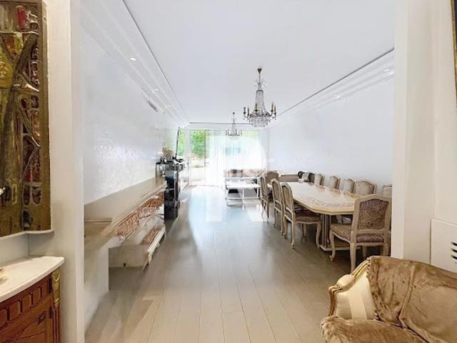 Vente Appartement 5 pièces 125.37 m2 Paris 16ème