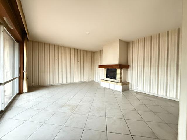 Vente Appartement 5 pièces 125.97 m2 Lons le Saunier