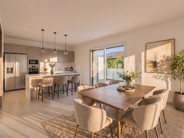 Vente Appartement 5 pièces 128 m2 Divonne les Bains