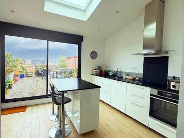 Vente Appartement 5 pièces 130 m2 Suresnes