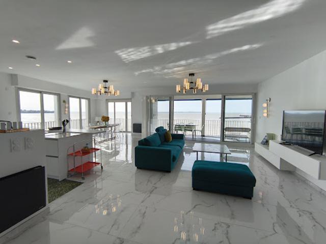 Vente Appartement 5 pièces 131.52 m2 Royan