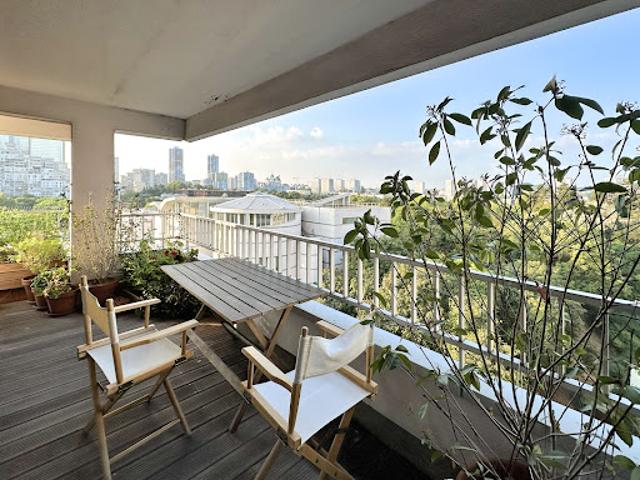 Vente Appartement 5 pièces 134.84 m2 Nanterre