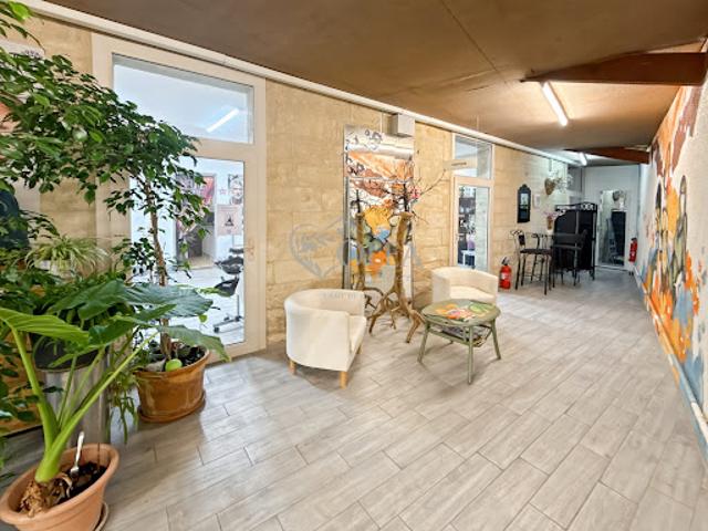 Vente Appartement 5 pièces 140.41 m2 Uzès