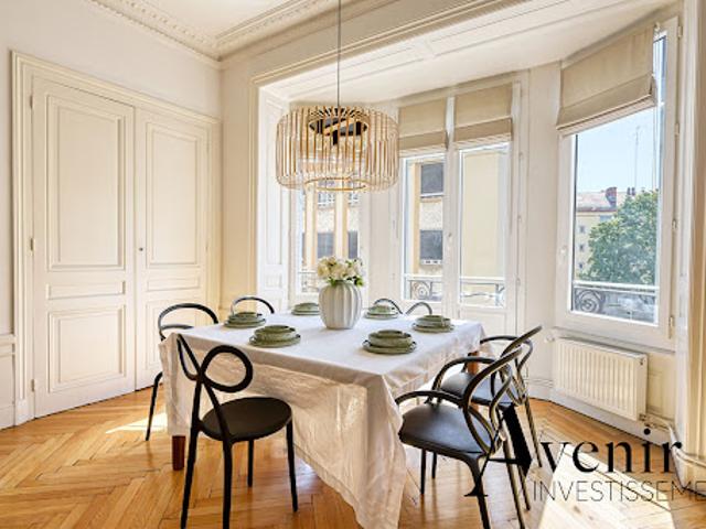 Vente Appartement 5 pièces 141.3 m2 Lyon 6ème