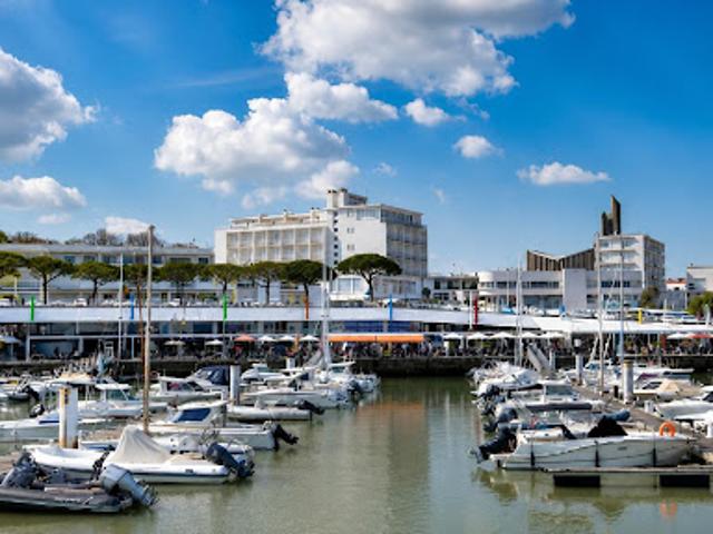 Vente Appartement 5 pièces 142.79 m2 Royan