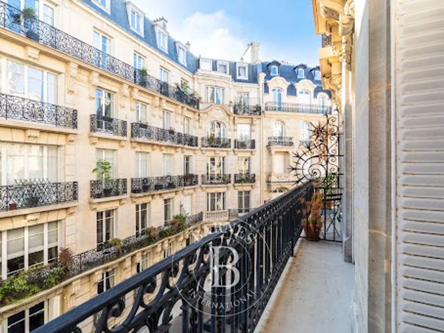 Vente Appartement 5 pièces 142 m2 Paris 16ème