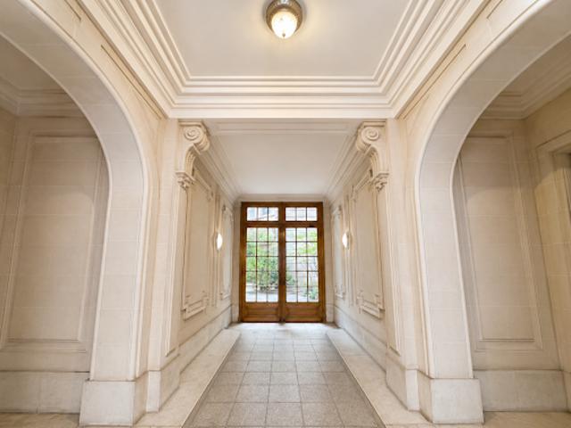 Vente Appartement 5 pièces 143.96 m2 Paris 17ème
