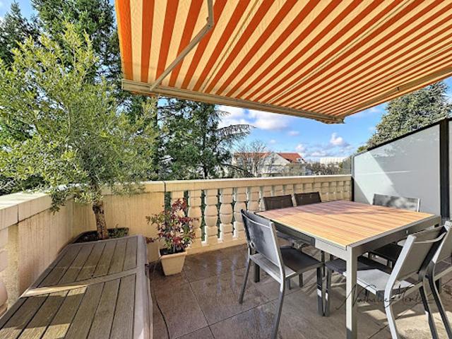 Vente Appartement 5 pièces 144.93 m2 Lyon 4ème