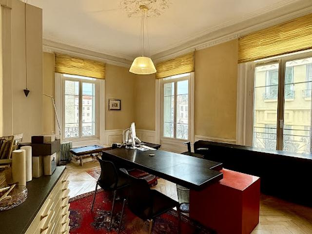 Vente Appartement 5 pièces 146.75 m2 Saint Etienne