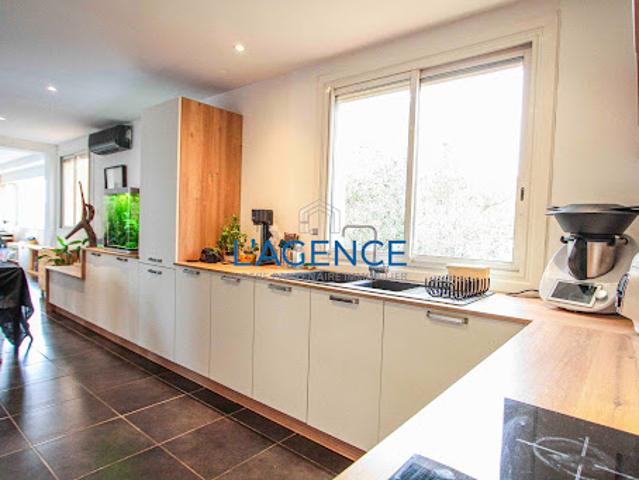 Vente Appartement 5 pièces 146 m2 Hyeres