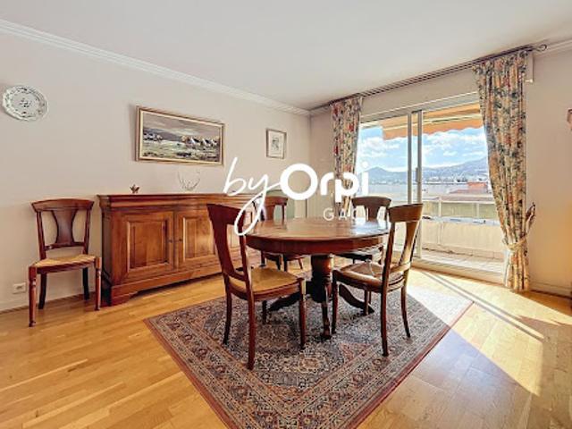 Vente Appartement 5 pièces 155.57 m2 Clermont Ferrand