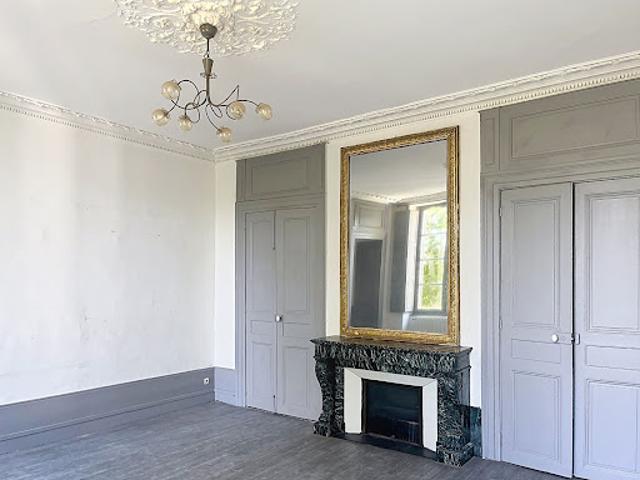 Vente Appartement 5 pièces 159.66 m2 Nimes