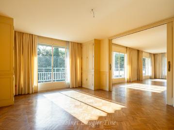 Vente Appartement 5 pièces 168.02 m2 Marseille 8ème