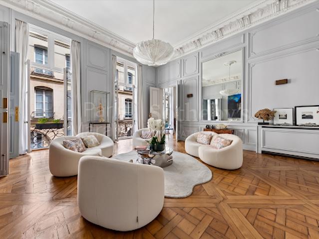 Vente Appartement 5 pièces 169.88 m2 Paris 1er