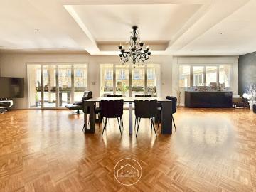Vente Appartement 5 pièces 174.03 m2 Marseille 8ème