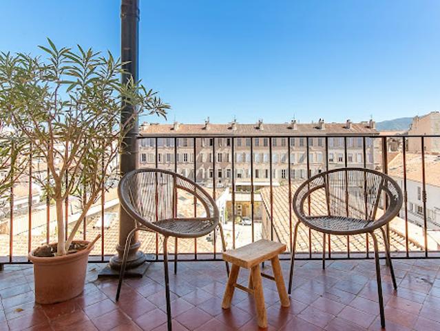 Vente Appartement 5 pièces 176.64 m2 Marseille 6ème