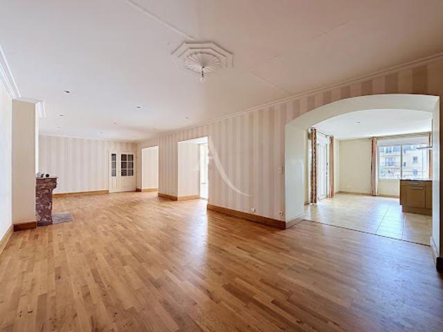 Vente Appartement 5 pièces 180 m2 Chateau gontier