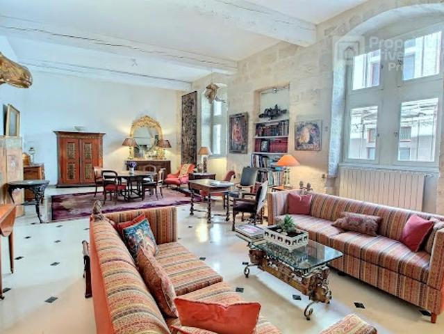 Vente Appartement 5 pièces 181 m2 Uzès