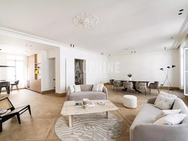 Vente Appartement 5 pièces 182.99 m2 Paris 7ème