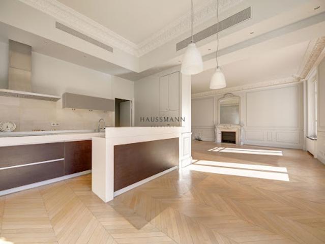 Vente Appartement 5 pièces 186.55 m2 Paris 8ème