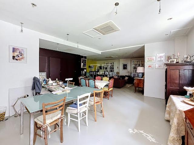 Vente Appartement 5 pièces 190.77 m2 Paris 18ème