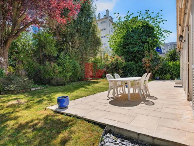 Vente Maison 5 pièces 191.9 m2 Vanves