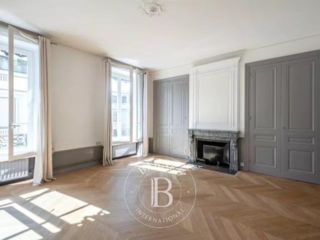 Vente Appartement 5 pièces 195.03 m2 Lyon 2ème