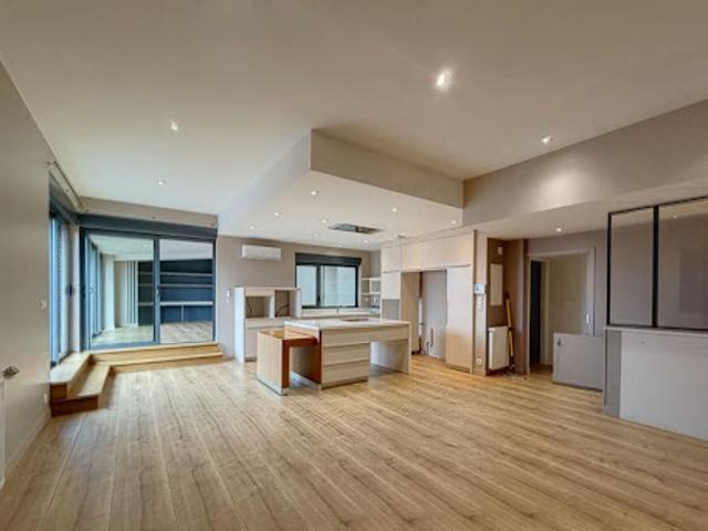 Vente Appartement 5 pièces 200.49 m2 Ruaudin
