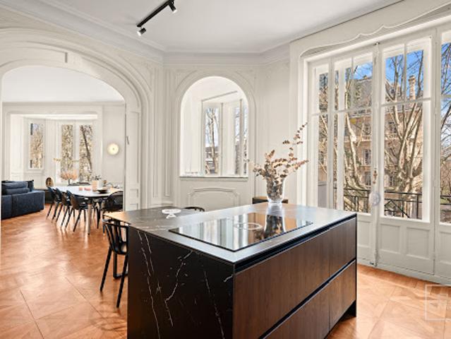Vente Appartement 5 pièces 204.65 m2 Lyon 6ème