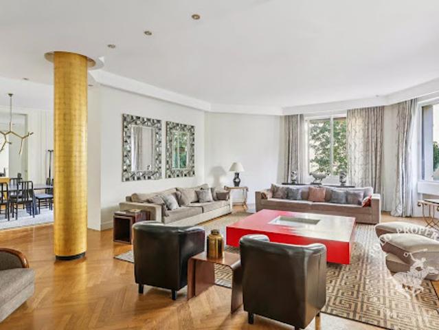 Vente Appartement 5 pièces 292.14 m2 Paris 16ème