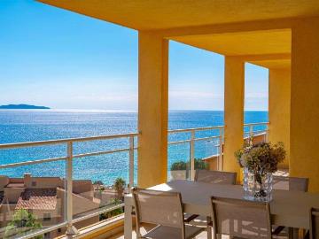 Ajaccio, Corse-du-Sud, Corse - Cave, Terrasse