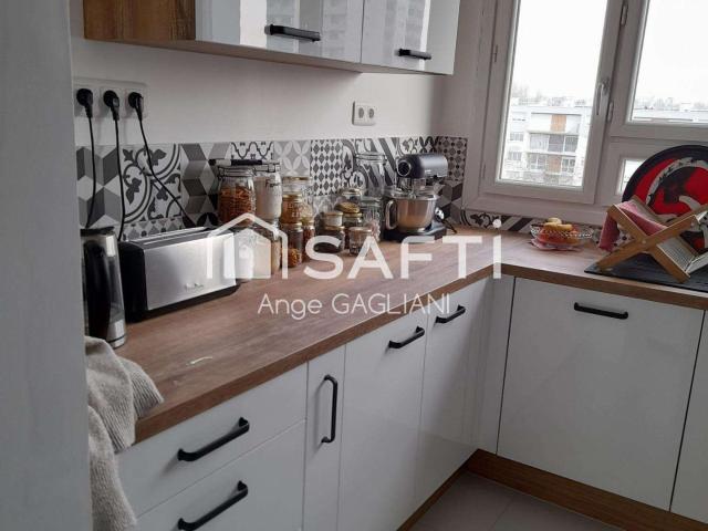 Vente appartement 5 pièces Laval Thévalles 53
