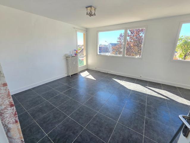 Vente Appartement 65 pièces 65 m2 Ris Orangis