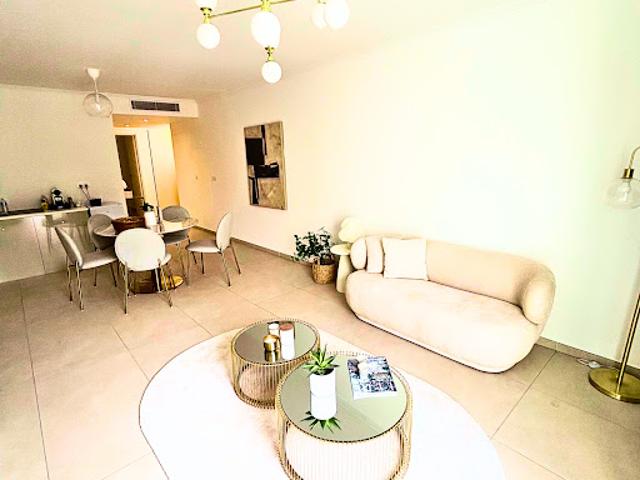 Vente Appartement 69 m2 Nice