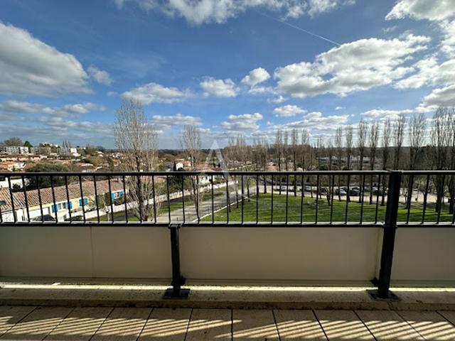 Vente Appartement 6 pièces 109.4 m2 Blanquefort