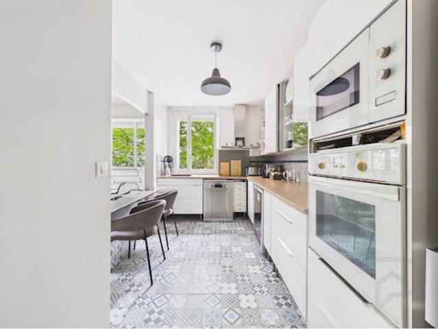 Vente Appartement 6 pièces 117.01 m2 Paris 20ème