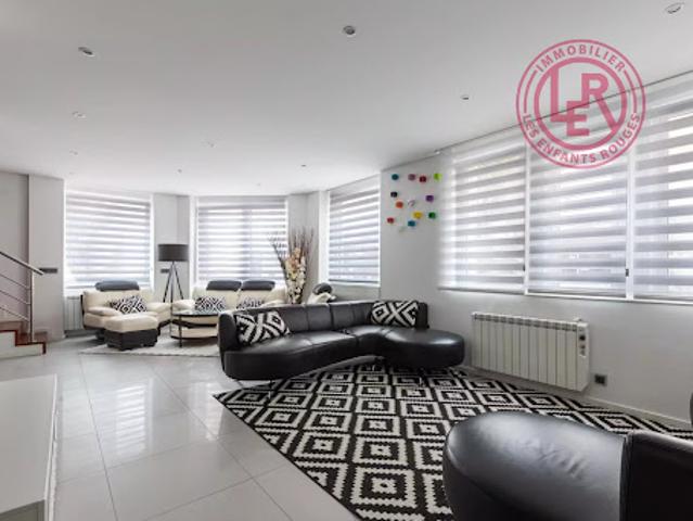Vente Appartement 6 pièces 137.94 m2 Paris 15ème