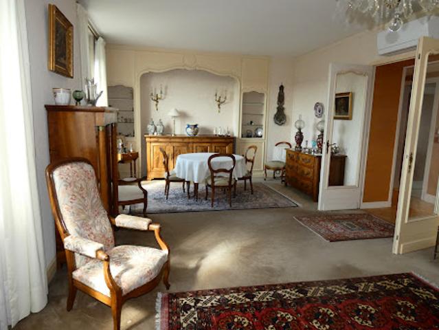 Vente Appartement 6 pièces 137 m2 Montluçon