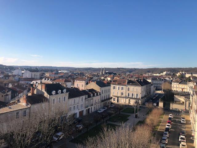 Vente Appartement 6 pièces 142.74 m2 Perigueux