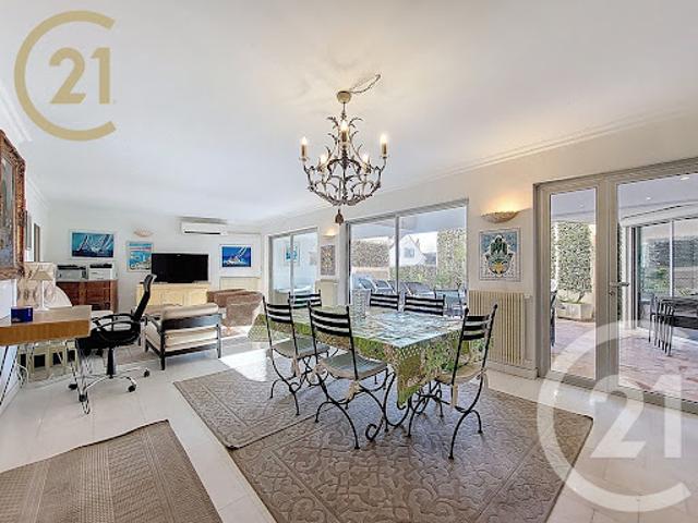 Vente Appartement 6 pièces 143.8 m2 Cannes
