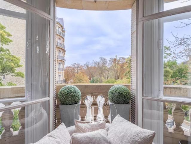 Vente Appartement 6 pièces 147.5 m2 Paris 19ème