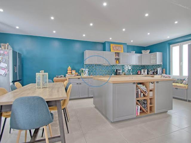 Vente Appartement 6 pièces 153 m2 Toulon