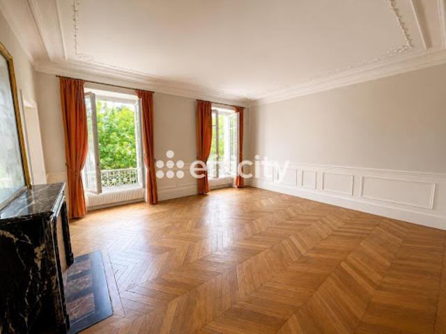 Vente Appartement 6 pièces 157.35 m2 Versailles