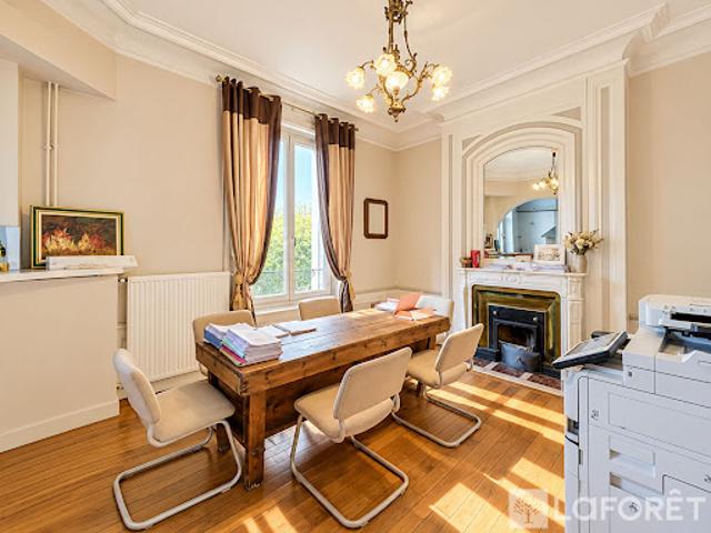 Vente Appartement 6 pièces 168.06 m2 Le Puy en Velay