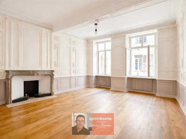 Vente Appartement 6 pièces 168 m2 Lons le Saunier