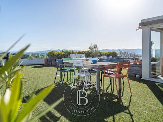 Vente Appartement 6 pièces 179.05 m2 Sainte Foy lès Lyon