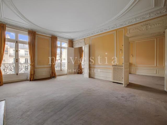 Vente Appartement 6 pièces 182.1 m2 Paris 16ème