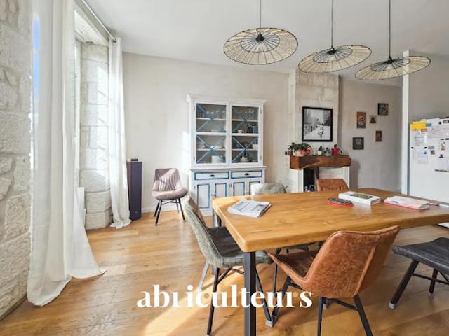 Vente Appartement 6 pièces 182 m2 Saintes