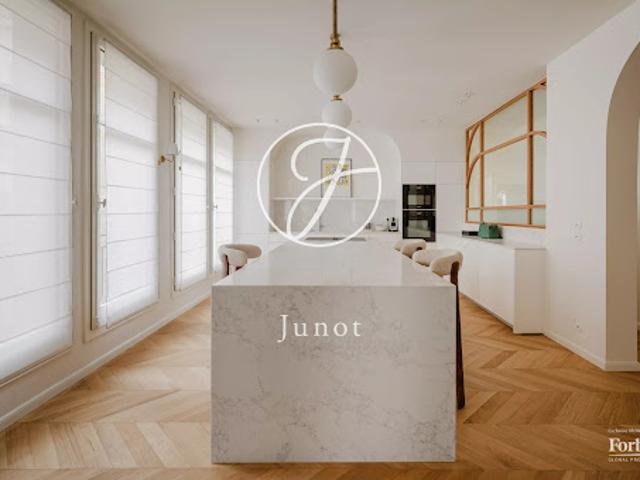 Vente Appartement 6 pièces 187.27 m2 Paris 7ème