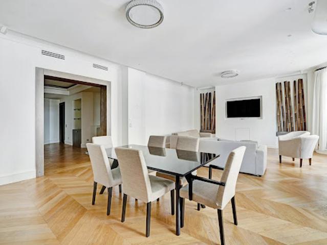 Vente Appartement 6 pièces 189.2 m2 Paris 16ème